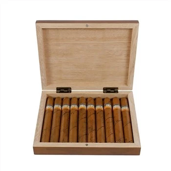 Medinė cigarų dėžutė